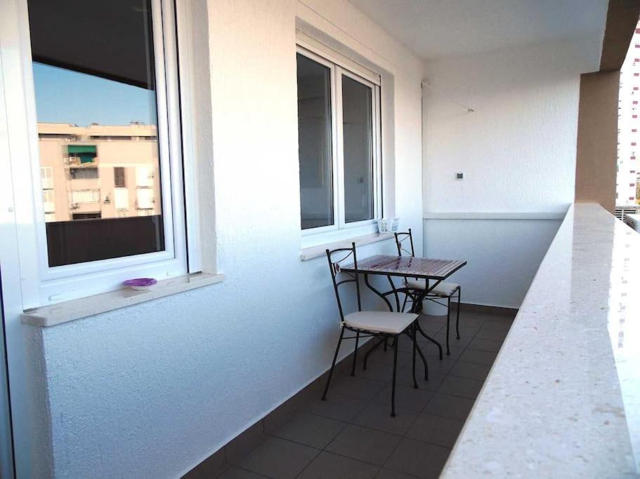 Eurit Apartment Shown In Detail Split Exteriér fotografie